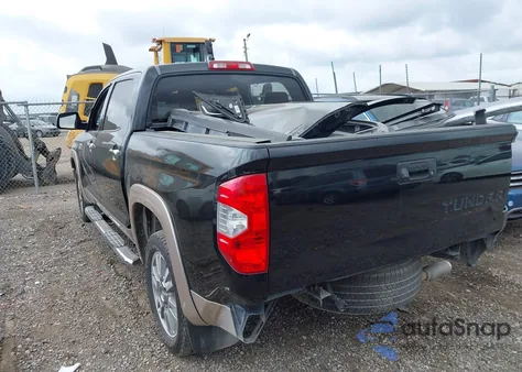 2015 Toyota Tundra Crewmax 1794/Platinum z USA, uszkodzony, nr VIN 5TFGY5F10FX184229